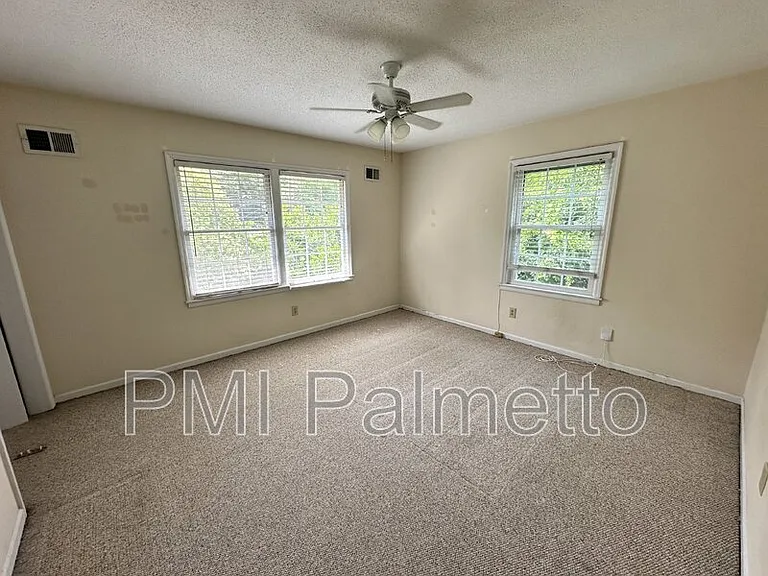 304 Princess St — Photo 14