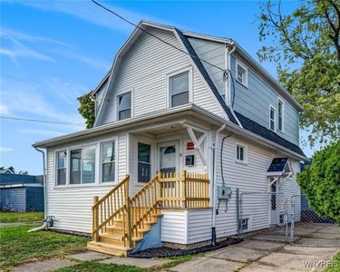 14 Roosevelt Ave, Buffalo, NY, 14215