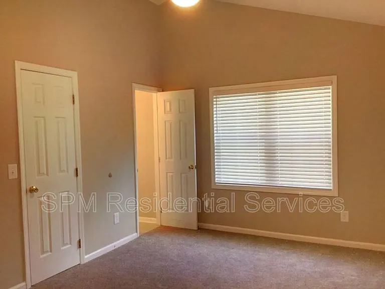 733 Grathwol Dr — Photo 9