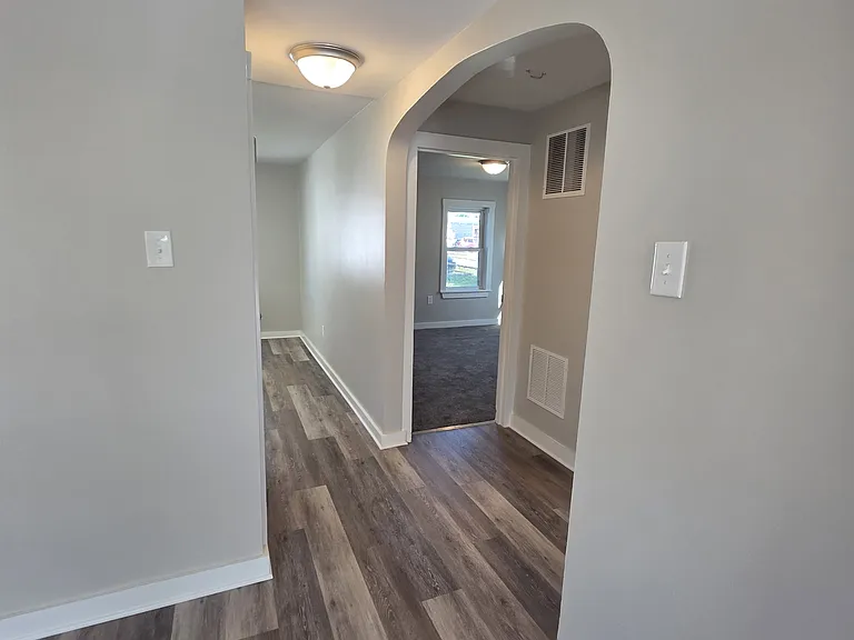 416 Pleasant St — Photo 4
