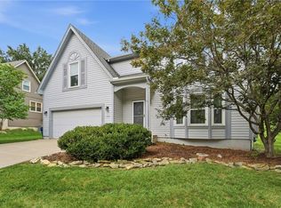 1404 Dartmouth Dr, Liberty, MO 64068