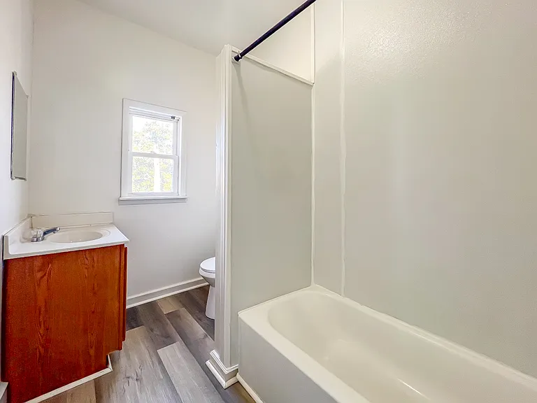 608 Halifax St — Photo 17