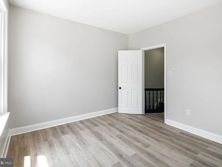3857 Wyalusing Ave — Photo 12