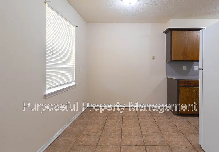 518 N Ponca Ave #4 — Photo 7