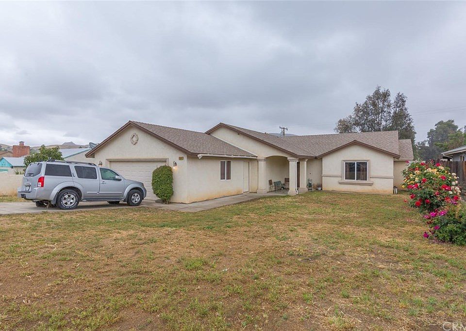 1st image of 19386 Diplomat Ave