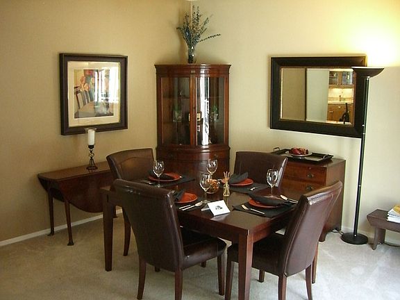 Dinning Room w/ view