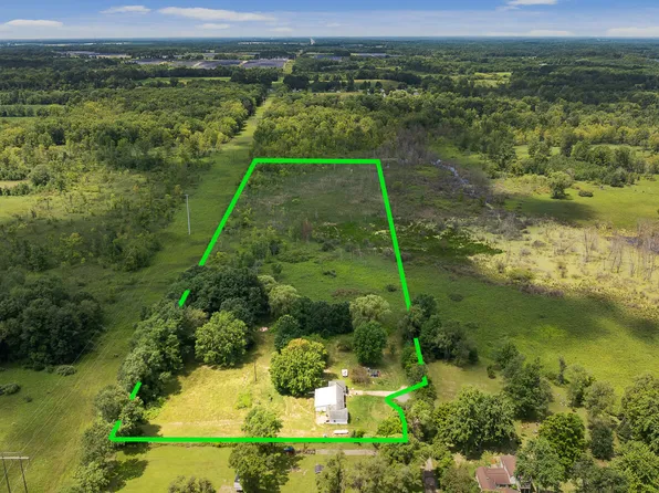 29702 East Cir, Albion, MI 49224