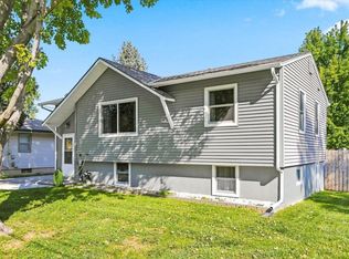 205 Greenhaven Rd, Council Bluffs, IA 51503