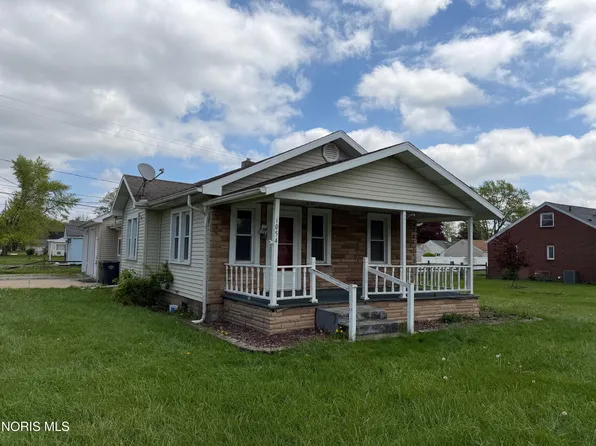 1054 Scott St, Maumee, OH 43537