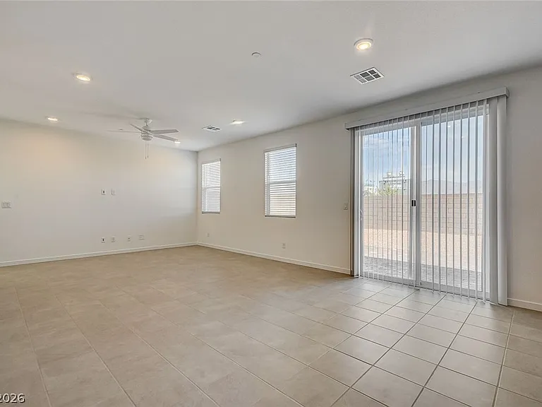 324 Lupton Ave — Photo 22
