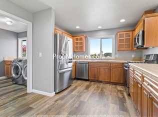 941 Coho St, Molalla, OR 97038