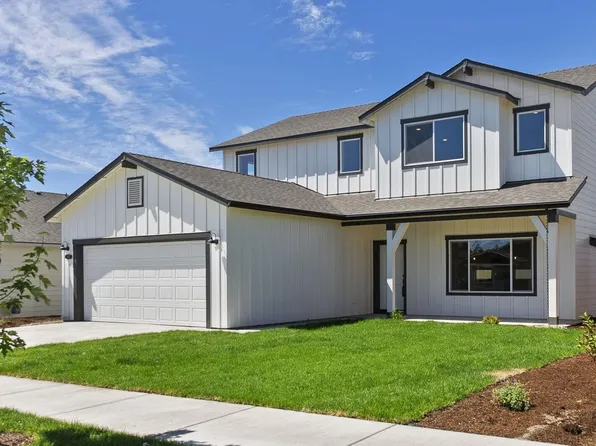 3377 NW 12th St #39, Redmond, OR 97756