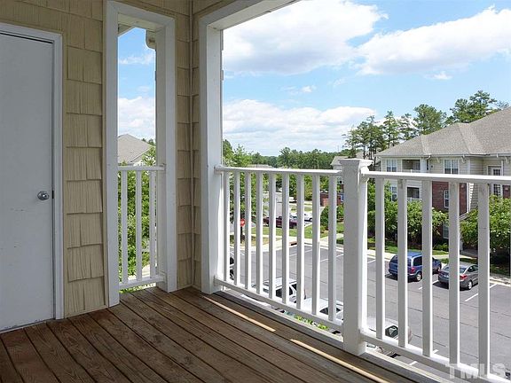 3rd image of 531 Ives Ct #531