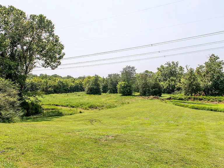 1711 Lawrence Rd — Photo 44