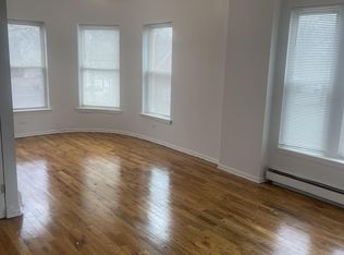 1035 W 61st St APT 2E, Chicago, IL 60621