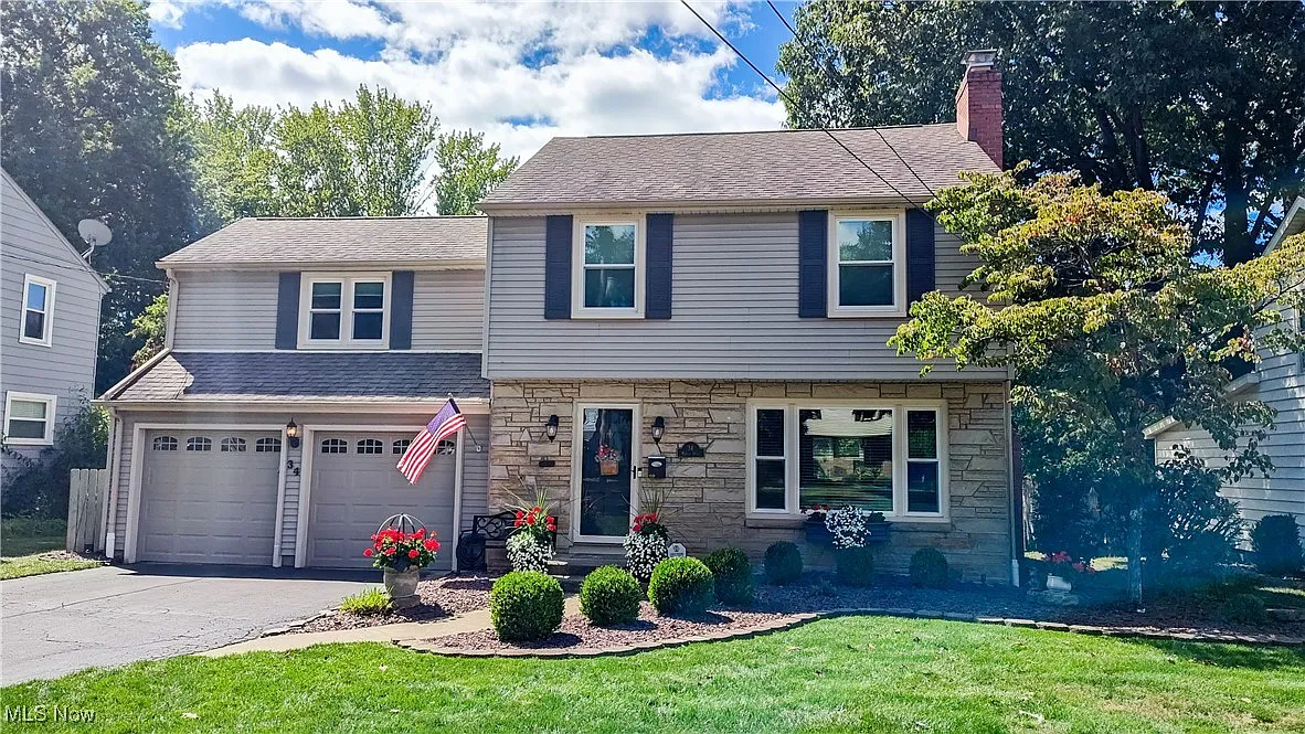 34 Marion Dr photo 1