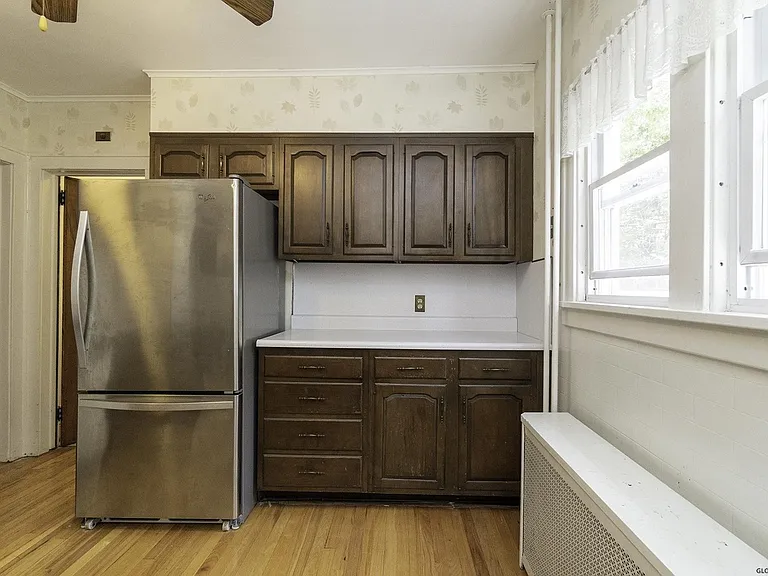 110 Hollywood Ave #1 — Photo 22