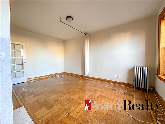 Rented by Astor Realty | media 11