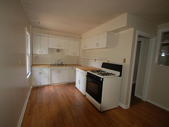 3rd image of 5729 Truelson Dr