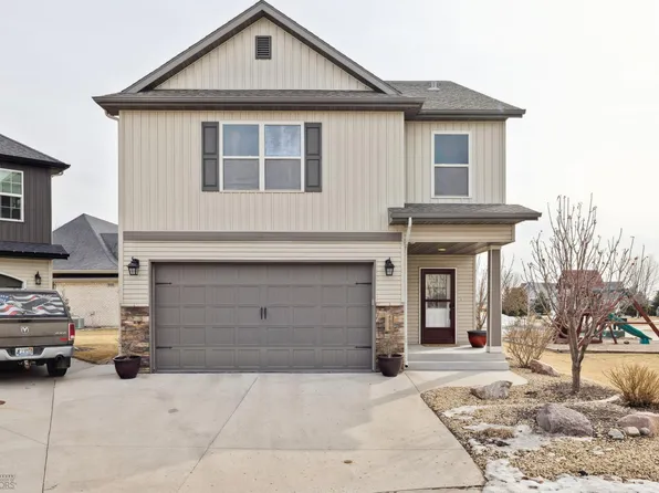 4134 Clubhouse Dr S, Fargo, ND 58104