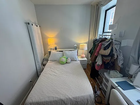 Rented by KNOCKKNOCK LLC | media 8