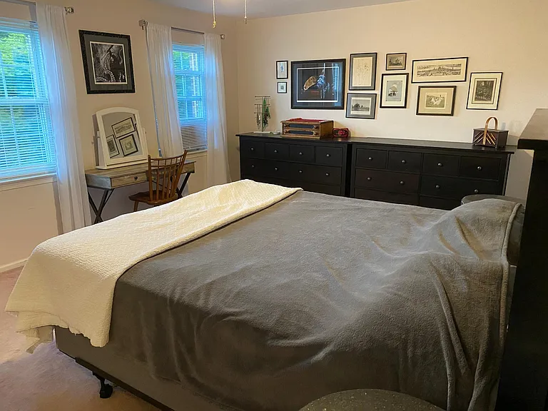 338 Kidwelly Ct — Photo 8