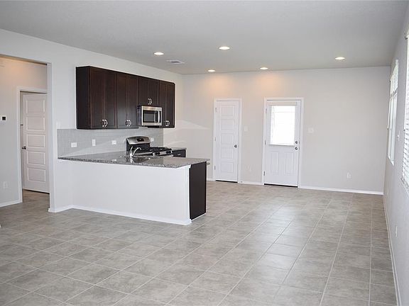 3rd image of 117 Keltic Dr