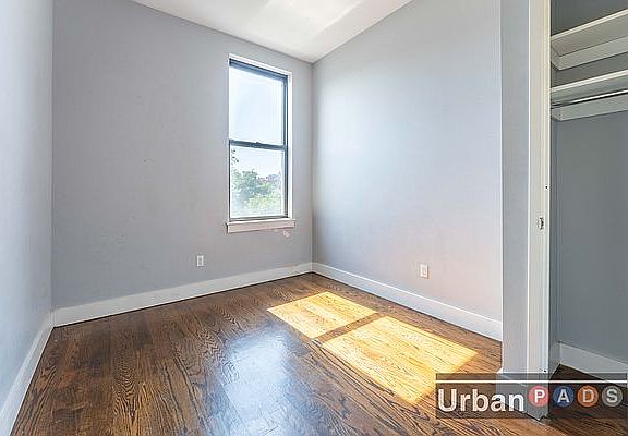 3rd image of 156 Quincy St #4L