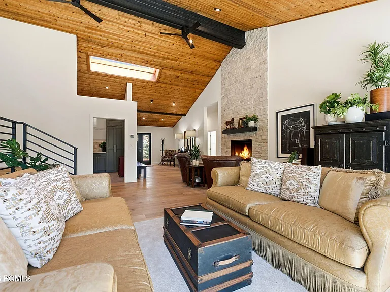 1503 Willow Loop — Photo 8