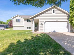 3865 Westbury Ln, Eagan, MN 55123