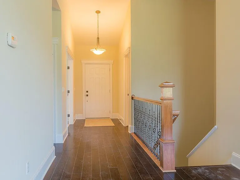 52 Cobblestone Ln — Photo 8