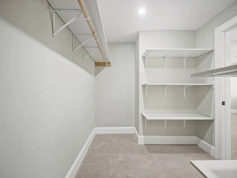 6048 River Rd — Photo 31