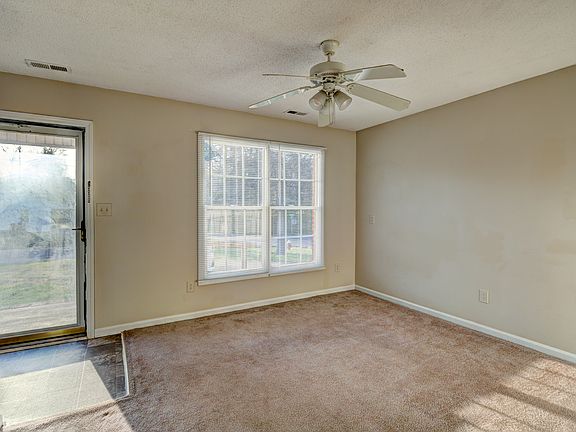 5th image of 301 Pine Ave #A
