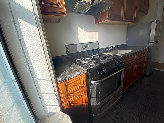 2nd image of 1633 Sterling Pl APT 3E