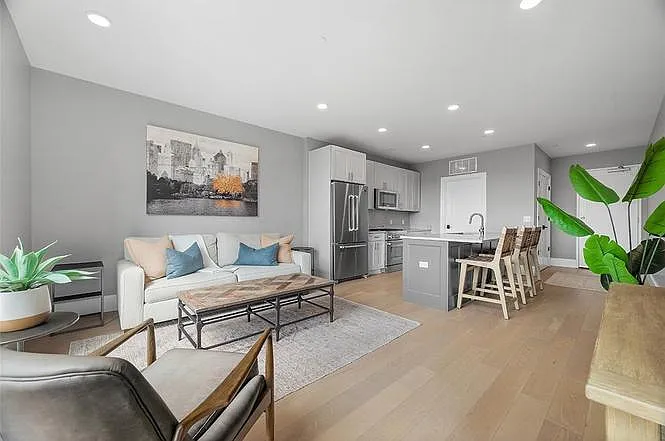 1 bed, 705 sqft, $2,700 — Photo 4