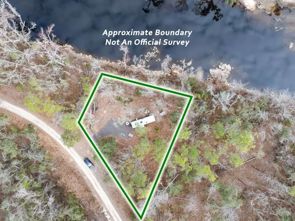 365 NE Edgewater Cir, Lee, FL 32059