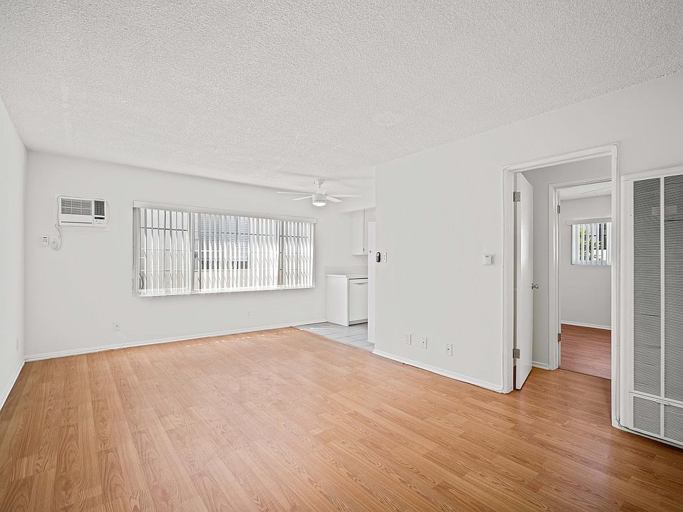 1st image of 1813 Federal Ave #9