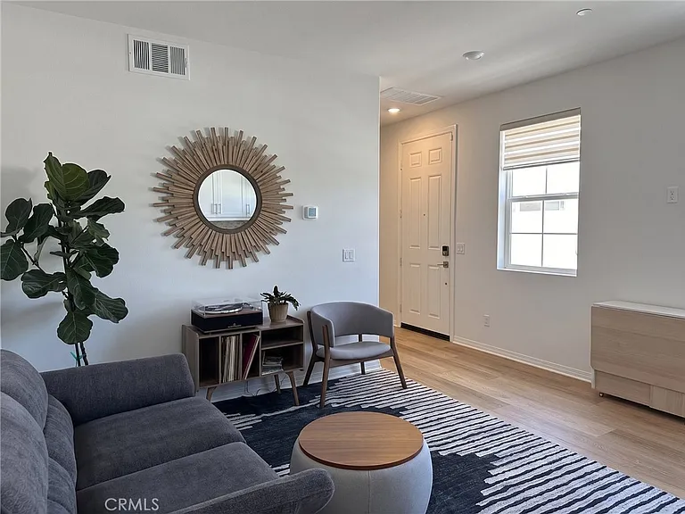 30318 Waterline Dr — Photo 6