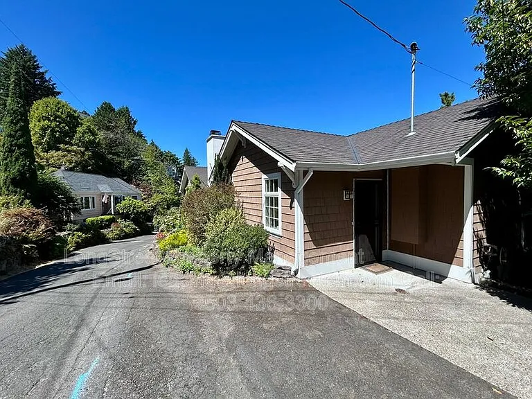 550 NW Alpine Ter — Photo 6