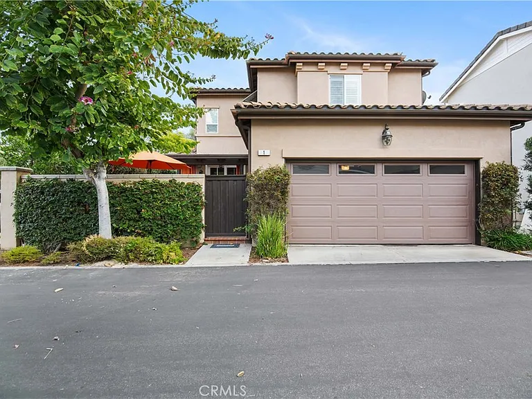 1 Bower Ln — Photo 40