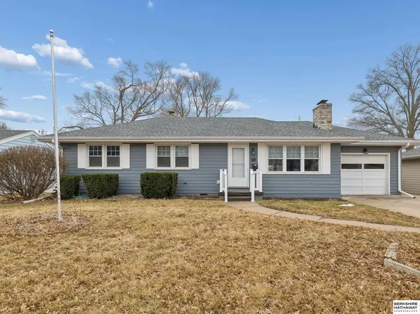 7271 Hascall St, Omaha, NE 68124