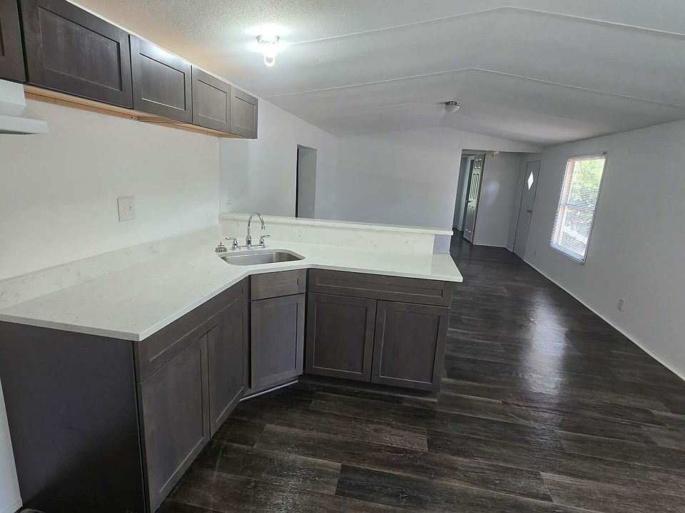 1st image of 302 Allen Ave