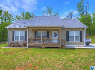 63 Country Ln, Hayden, AL 35079