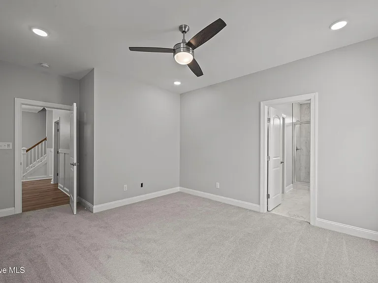 319 Taylorwood Dr — Photo 15