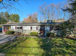 1677 Wabank Rd, Lancaster, PA 17603