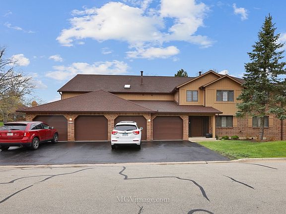 2nd image of 7854 W Oak Hills Ct #1