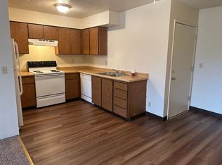 2081 Rosamond Ave #1, Shasta Lake, CA 96019