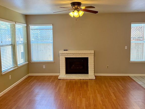 3rd image of 1144 Trombetta St