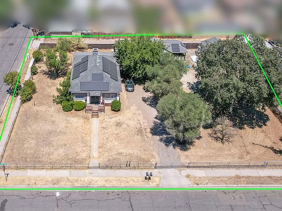 4th image of 3705 E Iowa Ave