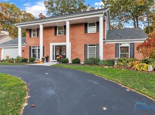 3001 Plumbrook Dr, Maumee, OH 43537